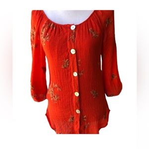 Very Pretty Ladies Boutique Blouse